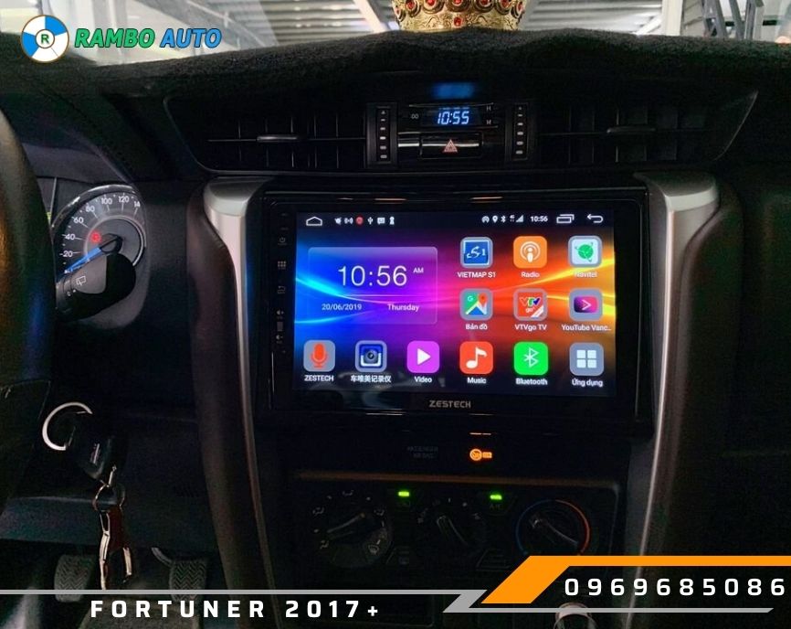 Man-hinh-android-Toyota-Fortuner-2017