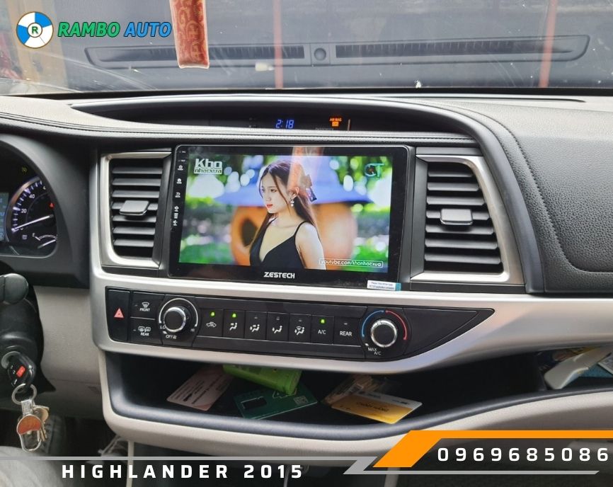 Man-hinh-android-Toyota-Highlander-2015-2